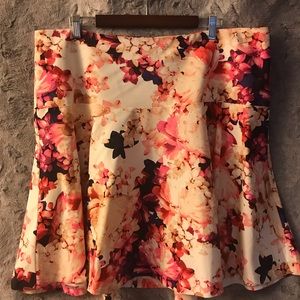 NWOT LANE BRYANT SIZE 20 SKIRT